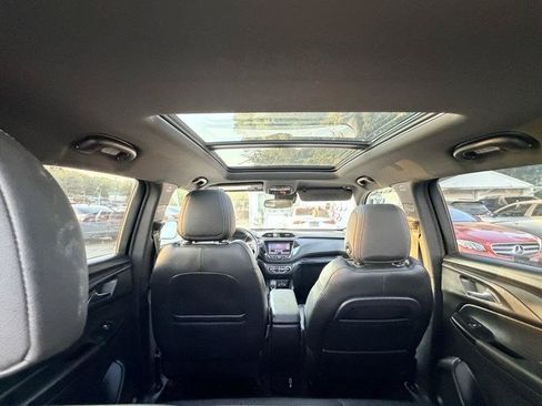 Used 2022 Chevrolet TrailBlazer ACTIV w/ Sun and Liftgate Package FWD image 13