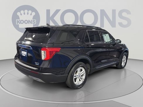 Used 2023 Ford Explorer XLT w/ Equipment Group 202A AWD/4WD image 7