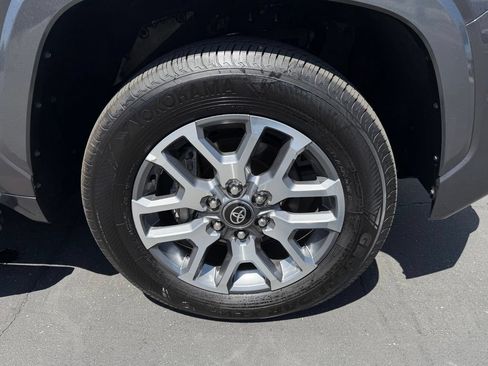 Used 2022 Toyota Tundra Limited RWD image 10