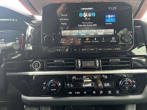 Certified 2024 Nissan Pathfinder Platinum w/ Black Appearance Package image 23