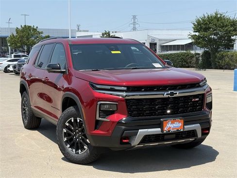 New 2026 Chevrolet Traverse Z71 w/ Enhanced Driving Package image 2