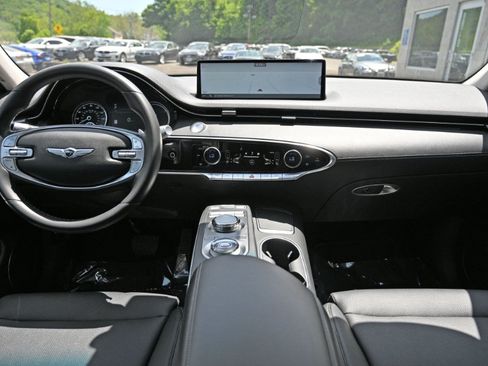 Used 2025 Genesis GV70 2.5T AWD/4WD image 15