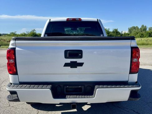 Used 2018 Chevrolet Silverado 1500 LT w/ All Star Edition AWD/4WD image 4