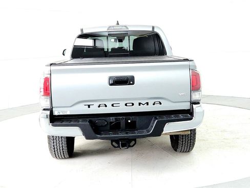 Certified 2023 Toyota Tacoma TRD Off-Road image 5
