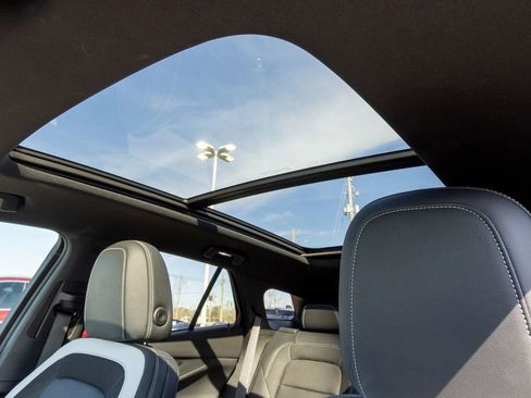 Used 2024 Chevrolet Blazer EV LT image 19