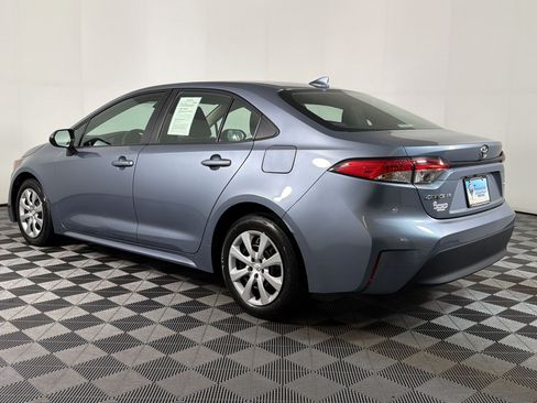 Used 2024 Toyota Corolla LE FWD image 2