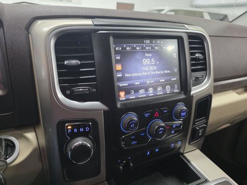 Used 2014 RAM 1500 Lone Star RWD image 17