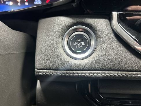 Certified 2024 Chevrolet Colorado LT w/ LT Convenience Package II AWD/4WD image 17