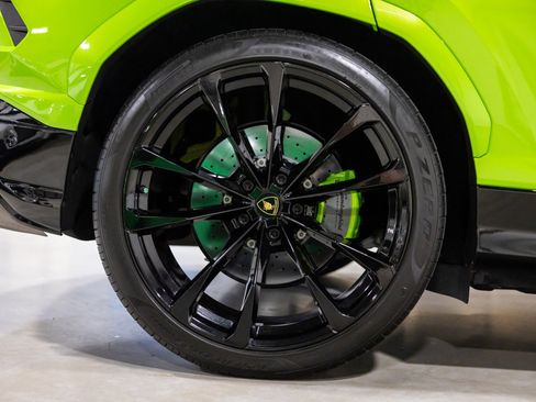 Used 2022 Lamborghini Urus image 25