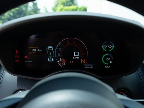 Used 2020 McLaren 600LT Spider RWD image 11