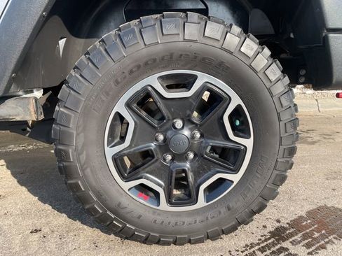 Used 2016 Jeep Wrangler Unlimited Rubicon image 8