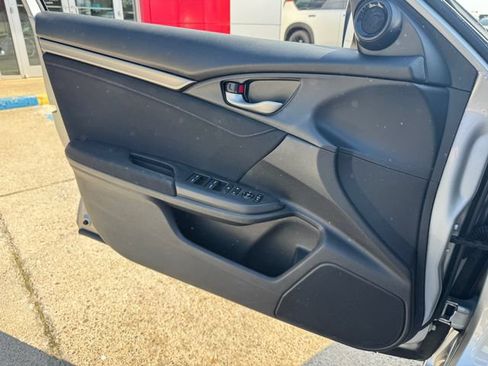 Used 2017 Honda Civic EX image 10