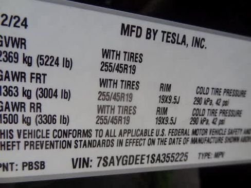 Used 2025 Tesla Model Y Long Range image 38