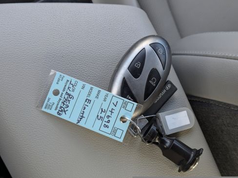 Certified 2025 Hyundai Elantra Limited image 35