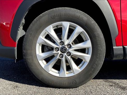 Used 2023 Toyota Corolla Cross LE image 8