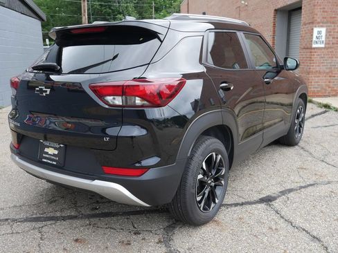 Used 2023 Chevrolet TrailBlazer LT w/ Convenience Package FWD image 4