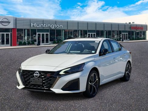 New 2025 Nissan Altima 2.5 SR w/ SR Premium Package image 1