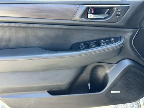 Used 2017 Subaru Legacy 2.5i Limited AWD/4WD image 17