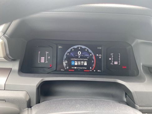 Used 2025 Toyota Tacoma SR5 image 12