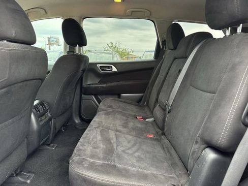 Used 2014 Nissan Pathfinder S AWD/4WD image 9