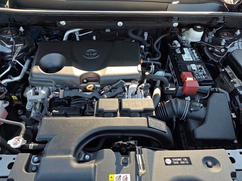 Used 2020 Toyota RAV4 LE w/ All Weather Liner Package AWD/4WD image 27