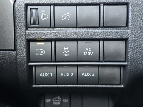 Used 2026 Toyota Tacoma TRD Sport image 14