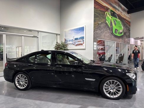 Used 2014 BMW 750i RWD image 34
