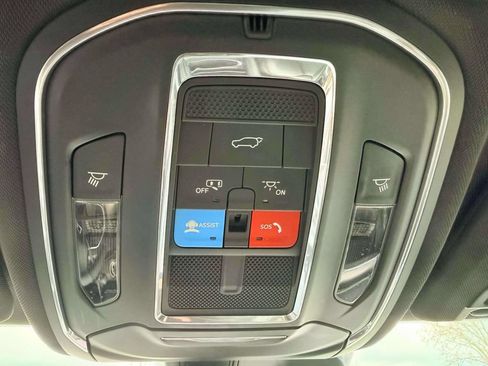 Used 2024 Jeep Grand Cherokee Limited AWD/4WD image 26