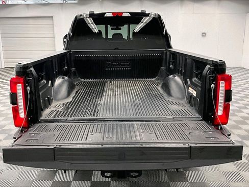 Used 2023 Ford F250 Lariat w/ Lariat Ultimate Package AWD/4WD image 33