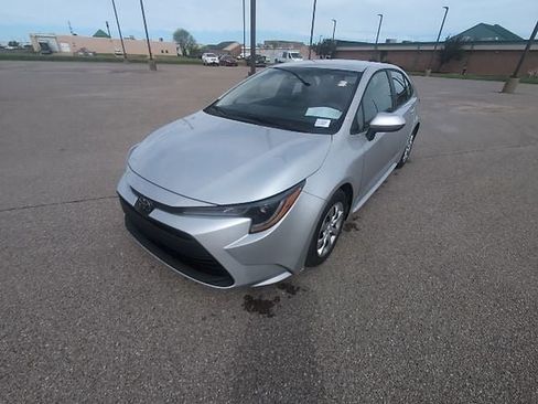 Certified 2025 Toyota Corolla LE image 15