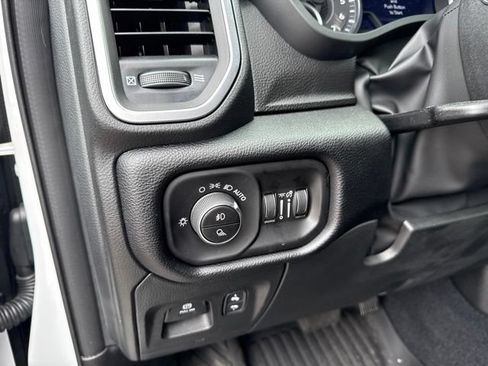 Used 2026 RAM 1500 Big Horn AWD/4WD image 11