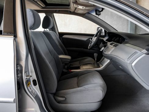 Used 2007 Toyota Avalon XL FWD image 25