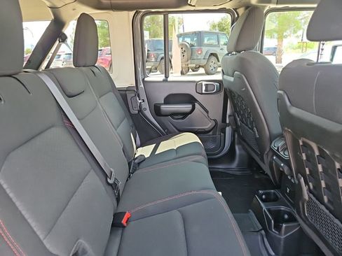 Used 2021 Jeep Wrangler Unlimited Rubicon AWD/4WD image 25