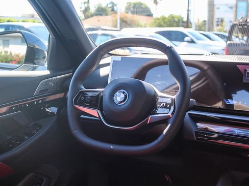 New 2026 BMW i5 eDrive40 w/ Premium Package image 15