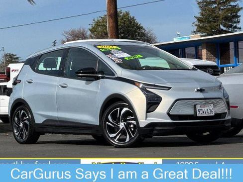 Used 2023 Chevrolet Bolt LT image 1