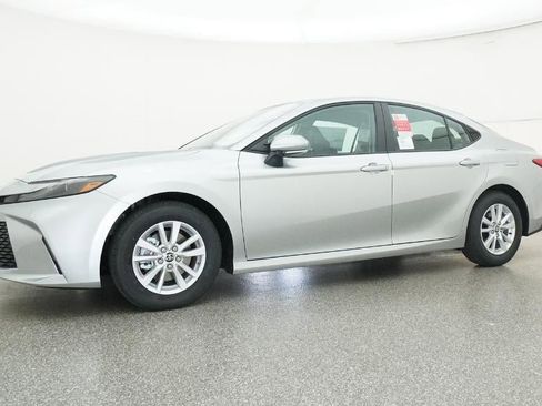 New 2026 Toyota Camry LE image 18