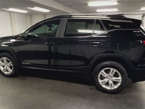 Certified 2022 GMC Terrain SLE w/ Driver Convenience Package image 6