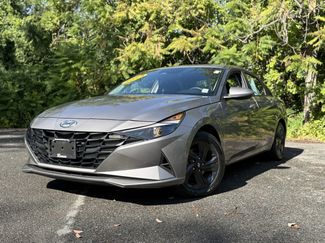 Used 2023 Hyundai Elantra Blue image 1