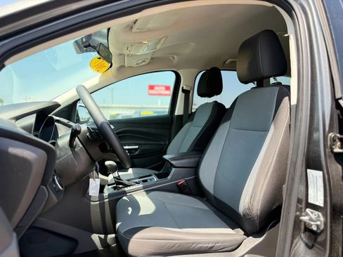 Used 2017 Ford Escape SE FWD image 15