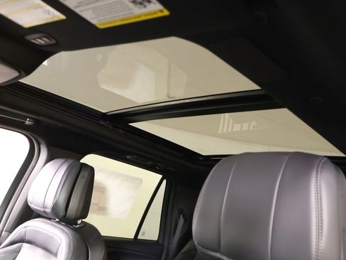 New 2026 Lincoln Navigator L Reserve AWD/4WD image 17