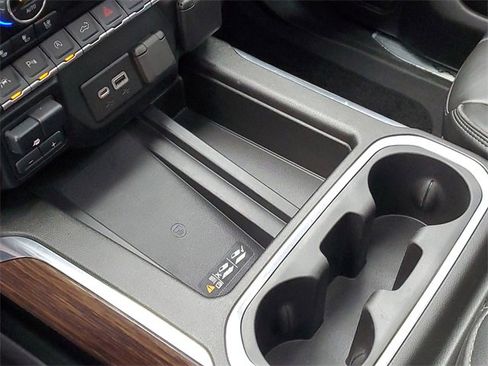 Used 2020 Chevrolet Silverado 1500 High Country w/ Technology Package image 23