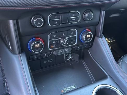 Used 2021 Chevrolet Tahoe RST w/ Luxury Package image 31