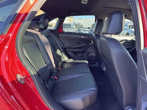 Used 2021 Volkswagen Jetta GLI Autobahn image 19