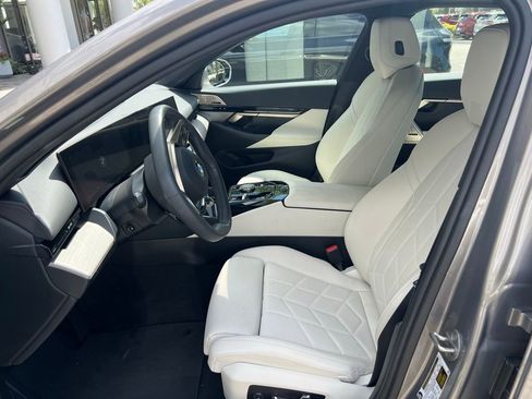 Certified 2024 BMW 530i w/ Premium Package image 12