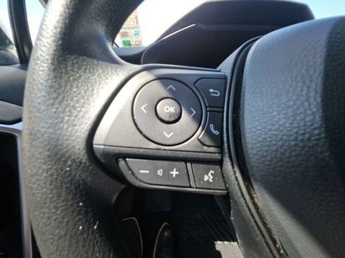 Used 2024 Toyota RAV4 XLE FWD image 40