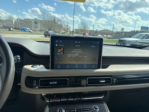 Used 2022 Lincoln Aviator Reserve w/ Equipment Group 201A image 19