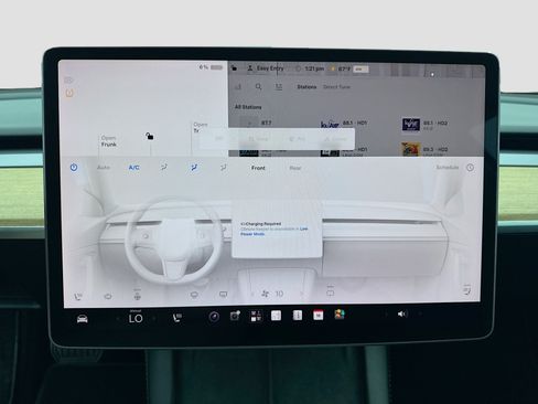 Used 2023 Tesla Model 3 Standard Range RWD image 12