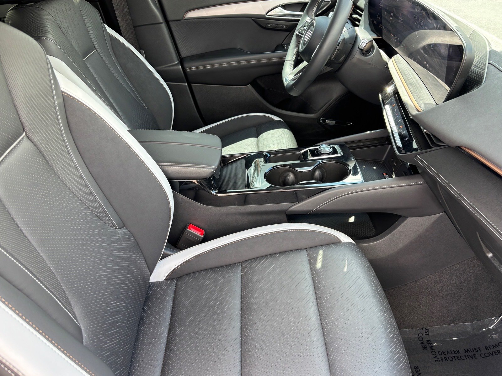 Used 2025 Buick Envision Sport Touring AWD/4WD image 32