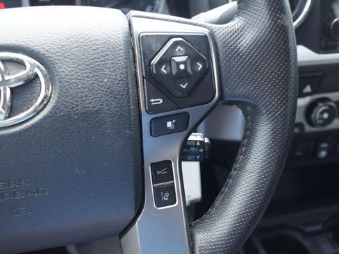 Used 2019 Toyota Tacoma SR5 AWD/4WD image 9