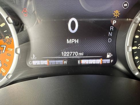 Used 2017 Jeep Renegade Trailhawk AWD/4WD image 16